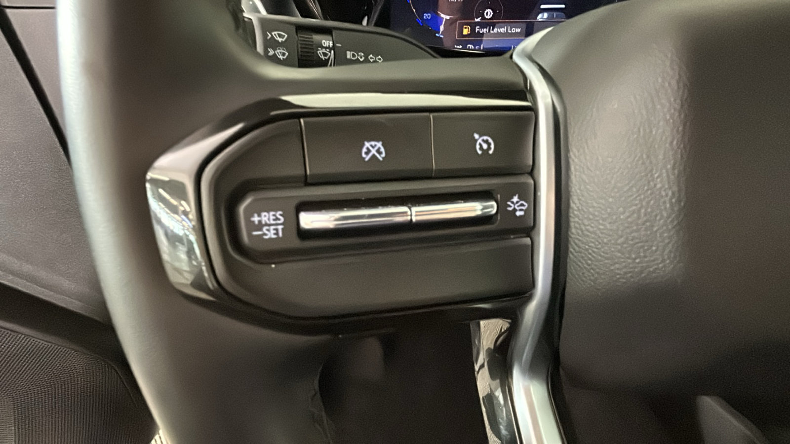 Used 2026 Chevrolet Colorado LT w/ LPO, Pro Essentials Package AWD/4WD image 18