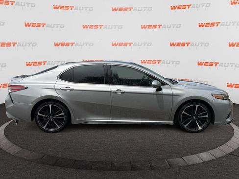 Used 2018 Toyota Camry XSE FWD image 6