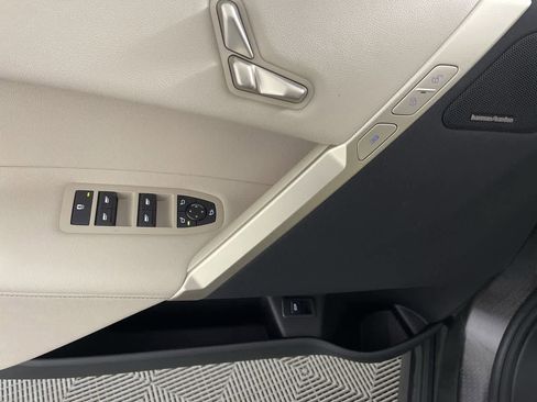 New 2022 BMW iX xDrive50 w/ Convenience Package image 20