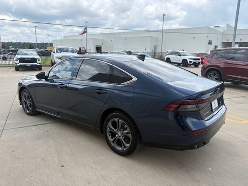 Used 2024 Honda Accord EX-L image 6
