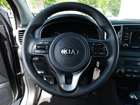 Used 2019 Kia Sportage LX FWD image 6