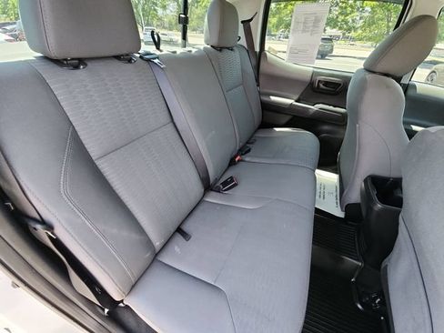 Used 2017 Toyota Tacoma SR w/ Tow Package AWD/4WD image 18