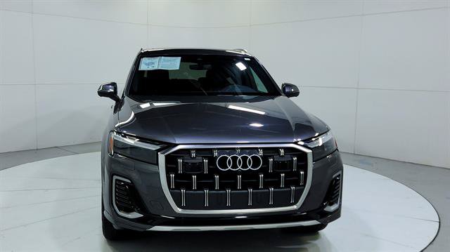 Used 2025 Audi Q7 3.0T Premium Plus AWD/4WD image 2