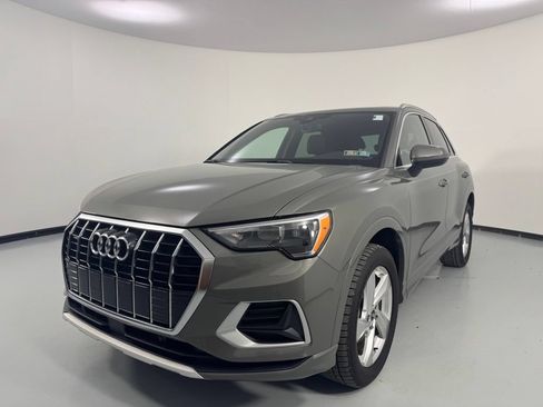Used 2022 Audi Q3 2.0T Premium AWD/4WD image 3