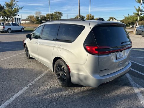 New 2026 Chrysler Pacifica Select image 25