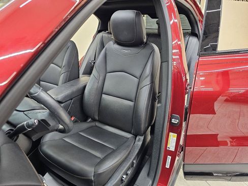Used 2019 Cadillac XT4 Sport w/ Cold Weather Package FWD image 17