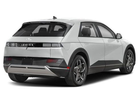 Used 2024 Hyundai Ioniq 5 SEL image 3