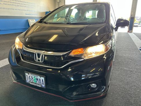 Used 2019 Honda Fit Sport image 2
