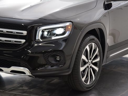 Used 2022 Mercedes-Benz GLB 250 image 11