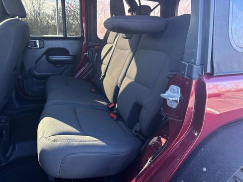 Used 2021 Jeep Wrangler Unlimited Sport image 15