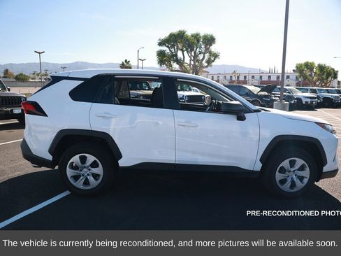 Used 2024 Toyota RAV4 LE image 7