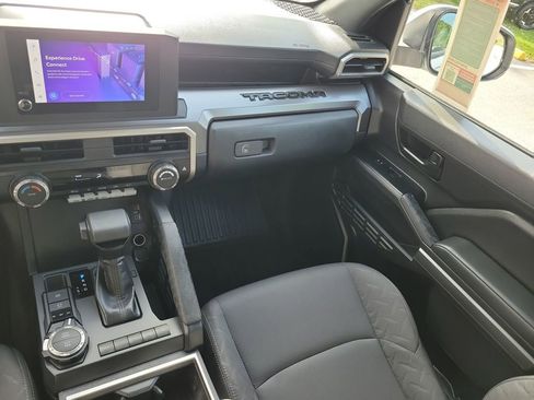 New 2025 Toyota Tacoma SR5 AWD/4WD image 28