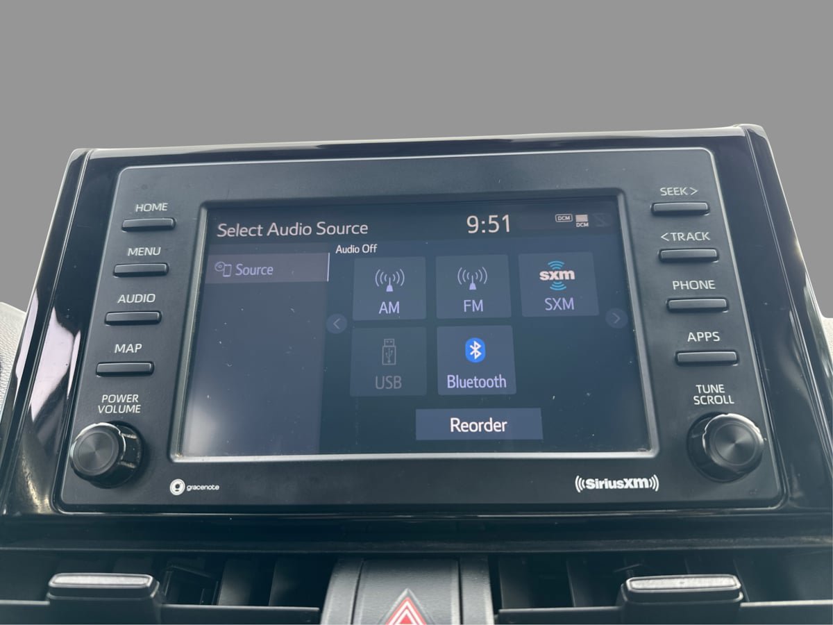 Used 2021 Toyota RAV4 LE AWD/4WD image 34
