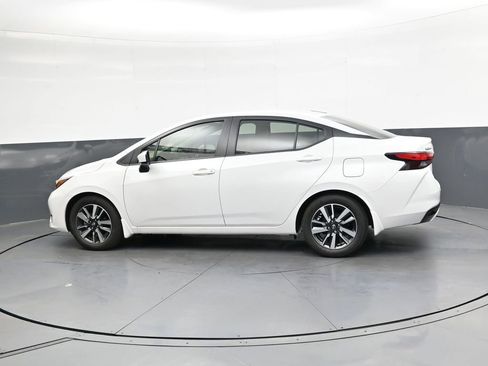 Certified 2025 Nissan Versa SV w/ Trunk Package FWD image 4