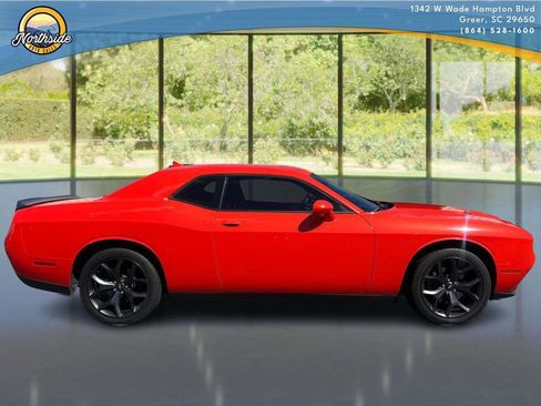 Used 2020 Dodge Challenger SXT w/ Plus Package RWD image 9