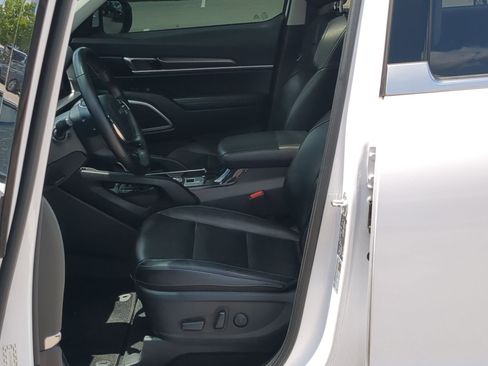 Used 2024 Kia Telluride S w/ S Sunroof Package FWD image 11