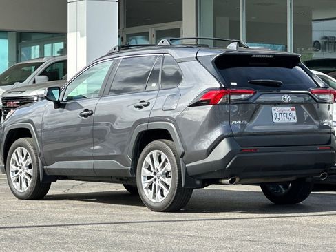 Used 2023 Toyota RAV4 XLE Premium image 6