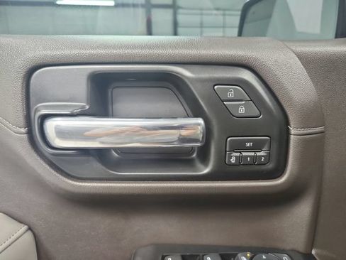 Used 2019 GMC Sierra 1500 SLT w/ SLT Premium Plus Package AWD/4WD image 41