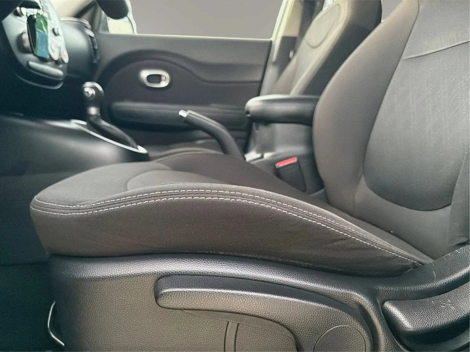 Used 2019 Kia Soul FWD image 35