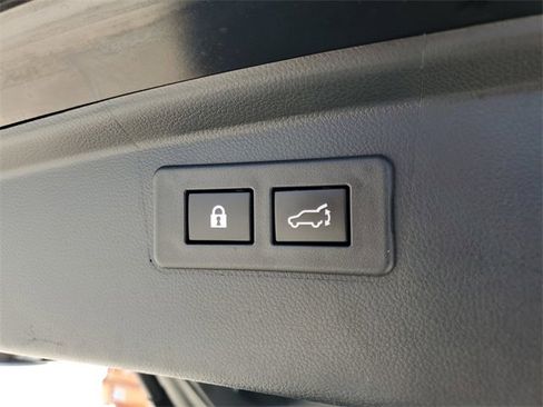 Used 2022 Subaru Outback Limited XT image 11