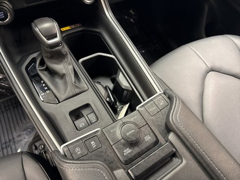 Certified 2024 Toyota Grand Highlander XLE image 37