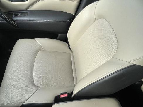 Certified 2023 INFINITI QX80 Premium Select w/ All-Season Package image 15