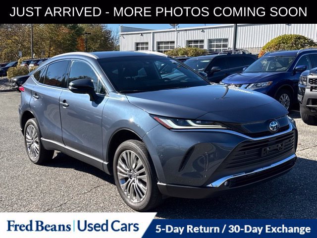 Used 2024 Toyota Venza XLE AWD/4WD image 1