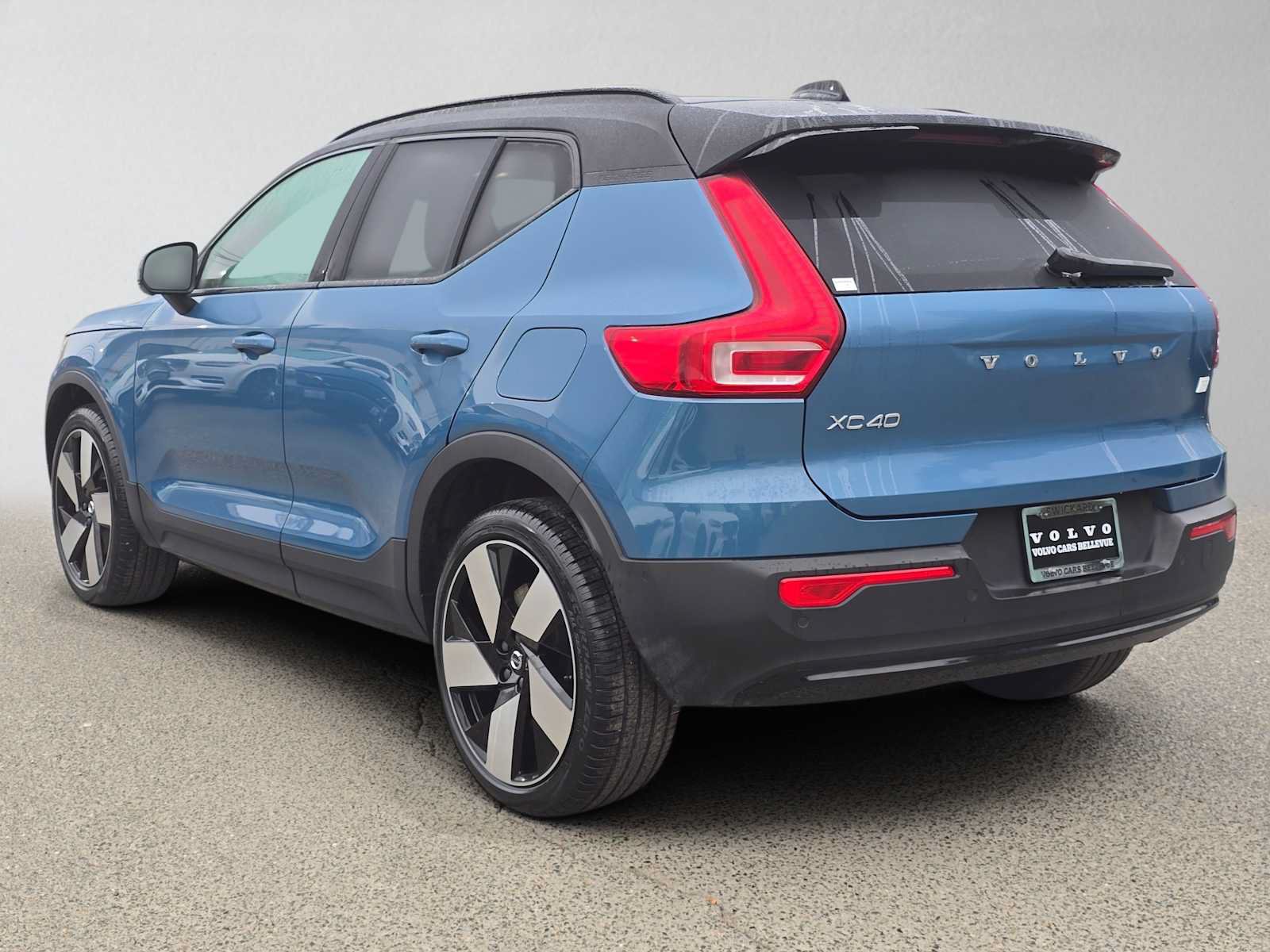 Certified 2023 Volvo XC40 Recharge Ultimate w/ Protection Package Premier AWD/4WD image 6
