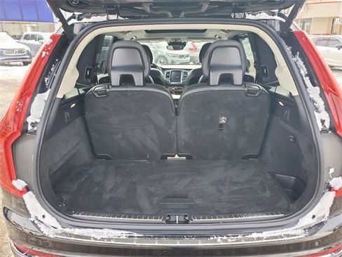 Used 2021 Volvo XC90 T6 Momentum w/ Climate Package image 34