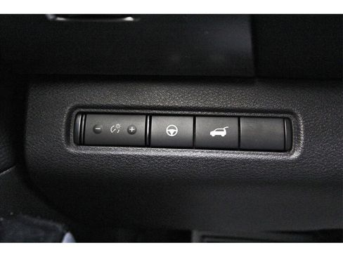 New 2025 Nissan Pathfinder SL image 13