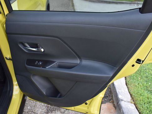 New 2026 Nissan Kicks SR w/ SR Premium Package FWD image 57