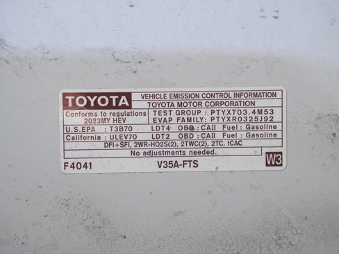 Used 2023 Toyota Tundra Platinum w/ Advanced Package image 30