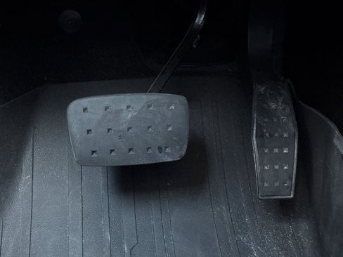 Used 2023 GMC Acadia Denali w/ Black Diamond Edition image 42