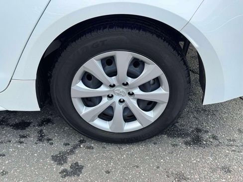Used 2023 Toyota Corolla LE FWD image 11