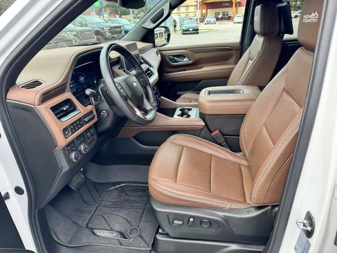 Used 2024 Chevrolet Tahoe High Country w/ Advanced Technology Package image 10