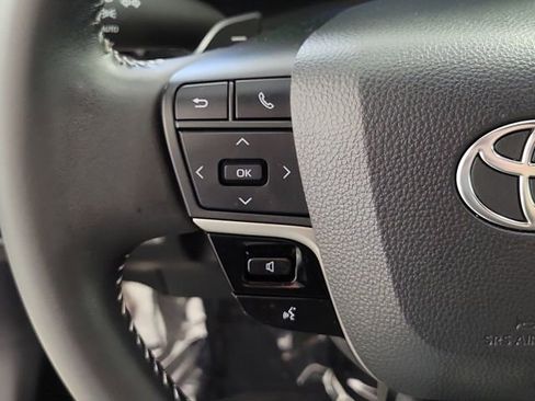 Used 2025 Toyota Camry SE FWD image 24