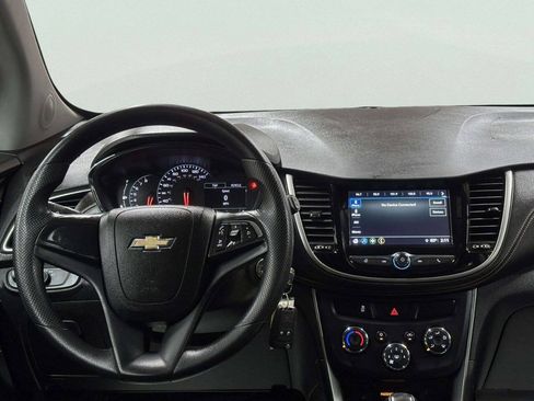 Used 2018 Chevrolet Trax LS FWD image 22