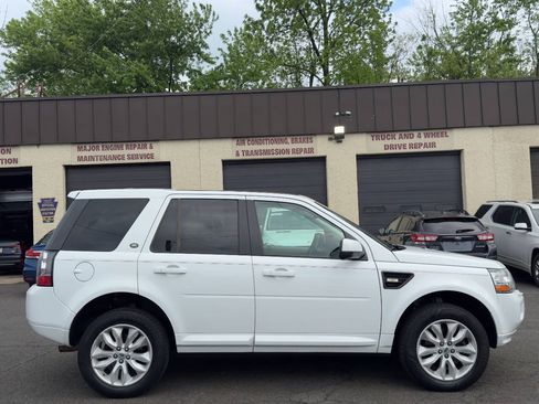 Used 2013 Land Rover LR2 HSE AWD/4WD image 7