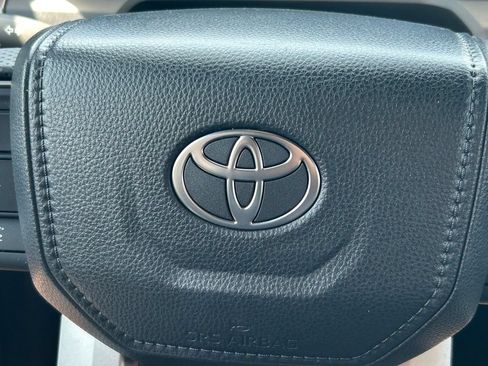 Used 2025 Toyota 4Runner TRD Sport AWD/4WD image 37