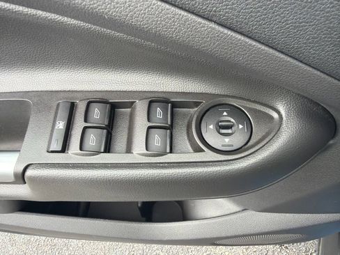 Used 2017 Ford Escape SE AWD/4WD image 19