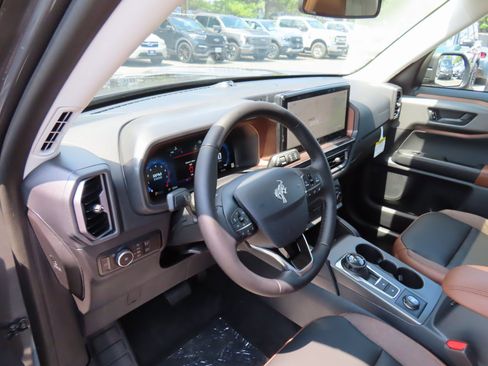 New 2025 Ford Bronco Sport Outer Banks w/ Outer Banks Tech Package+ image 9