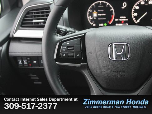 Certified 2025 Honda Odyssey EX-L image 15