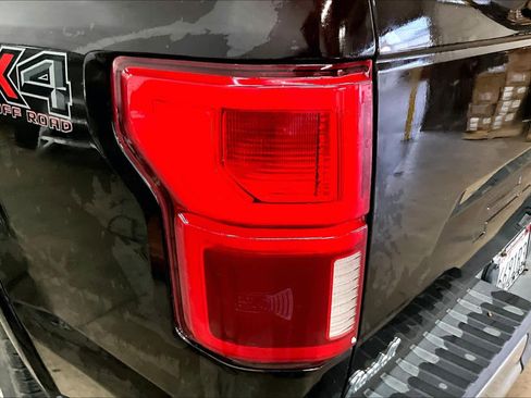 Used 2020 Ford F150 Lariat w/ FX4 Off-Road Package image 30