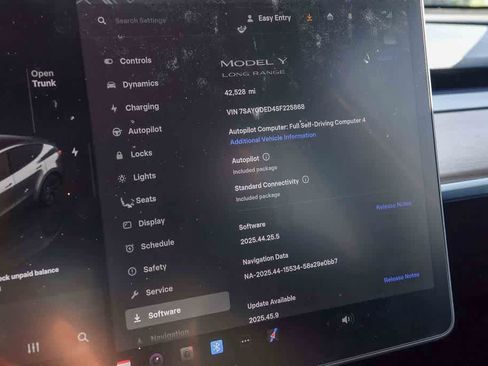 Used 2025 Tesla Model Y Long Range image 21