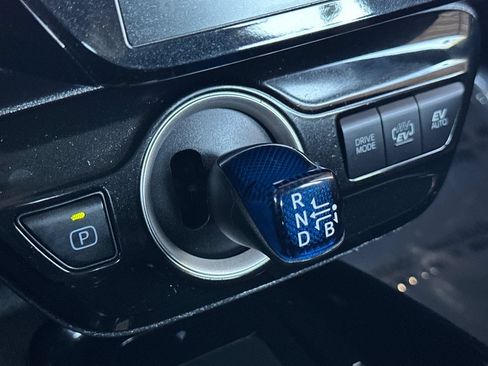 Certified 2022 Toyota Prius Prime XLE FWD image 23