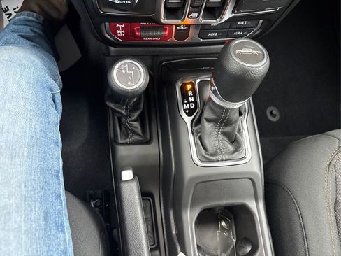 New 2026 Jeep Gladiator Mojave image 24