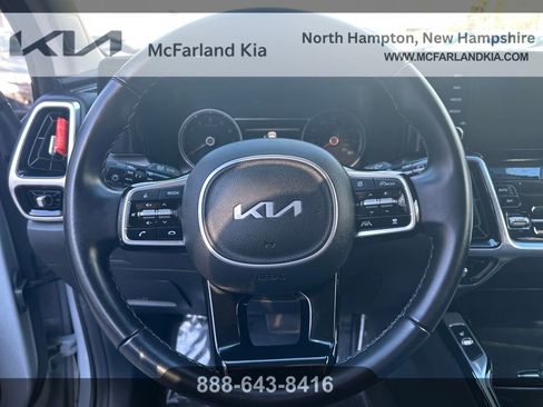 Used 2022 Kia Sorento SX image 16