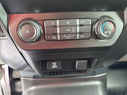 Used 2022 Ford F550 4x4 Regular Cab Super Duty w/ XLT Value Package image 35