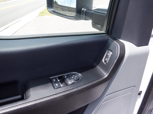 Used 2024 Ford F250 XL image 11