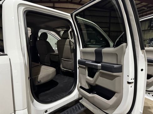 Used 2022 Ford F250 XLT w/ FX4 Off-Road Package image 21